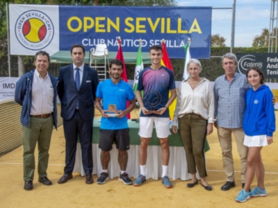 El Open Sevilla de tenis Memorial Ricardo Villena repite vencedor