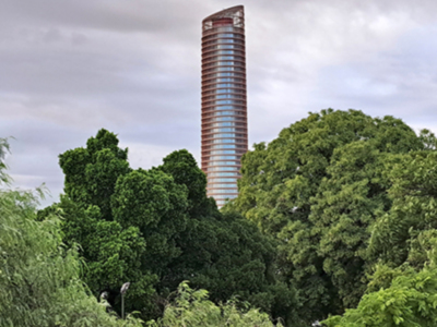 La Torre Sevilla una referencia en el paisaje urbano.
