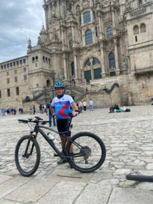 Desde Umbrete a Santiago en bicicleta con 63 y 70 años 