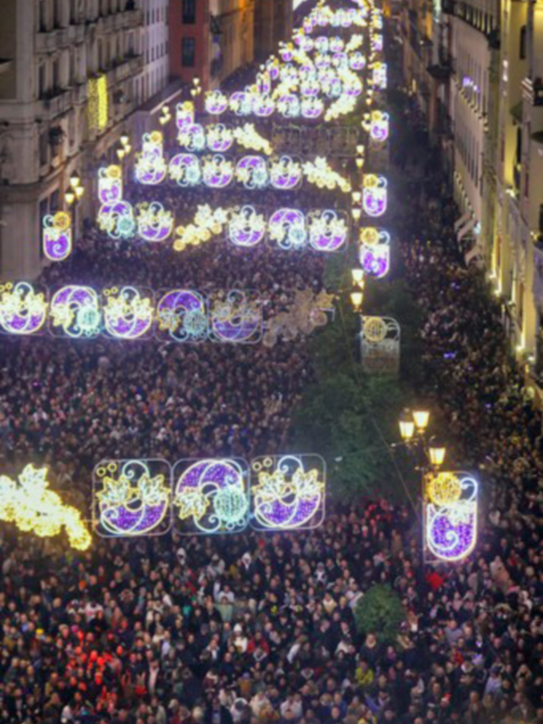 Sevilla organizó las campanadas de fin de año para despedir el anuario 2023