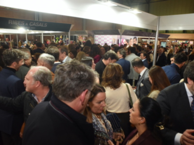 SIMOF 2024 bate todos los récords   con más de 60.000 visitantes  