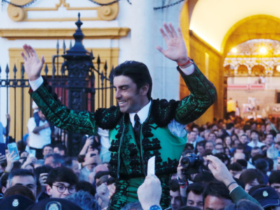 | Miguel Ángel Perera abre la Puerta del Príncipe y Borja Jiménez corta una oreja en la cuarta