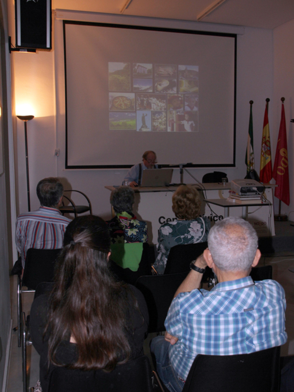 Recorriendo la riqueza cultural de Navarra desde el emblemático Centro Cívico de Triana. (Sevilla)