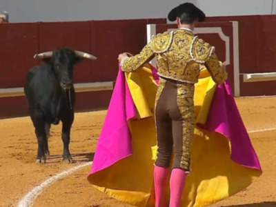Canal Sur Televisión retransmite este sábado en directo una novillada desde La Línea (Cádiz)