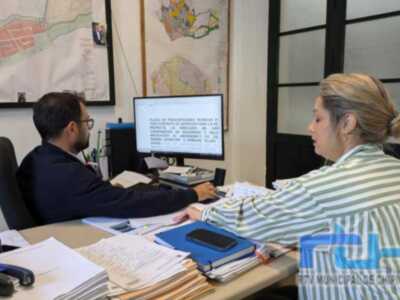 Virginia Porras anuncia la sustitución de los montacargas-elevadores de los colegios Príncipe Felipe y Maestro Manuel Aparcero