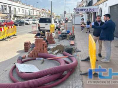 Instalado en Chipiona un punto de recarga para vehículos eléctricos 