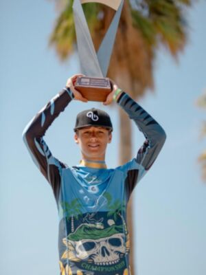 El Club Náutico Sevilla se corona en el Mundial juvenil de kitesurf