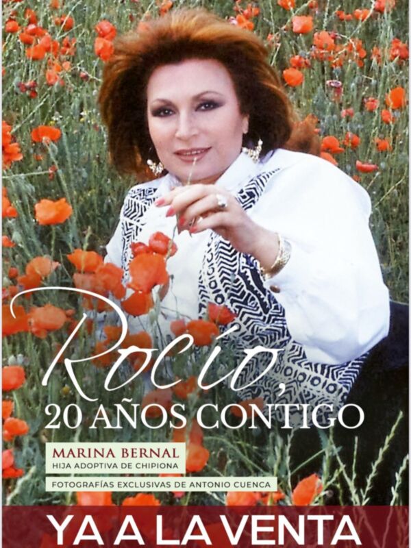Rocío, 20 años contigo. Marina Bernal, hija adoptiva de Chipiona. Fotografías exclusivas de Antonio Cuenca. Ya a la venta.