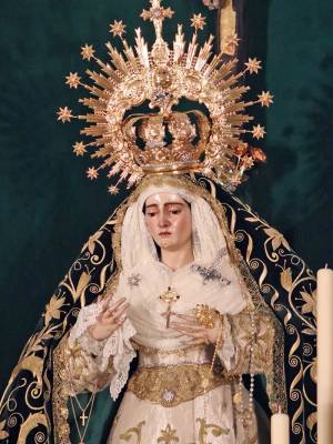  Culto, oración y tradición en la Solemne Novena a la Virgen de las Angustias