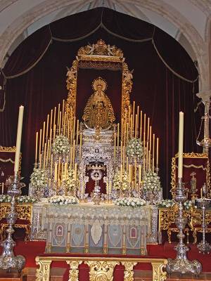 Culto y tradición se funden en el Septenario de la Hermandad de la Soledad en Alcalá del Río 
