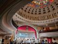 Éxito de asistencia y respaldo institucional al acto solidario celebrado en el Teatro de Capitanía de Sevilla