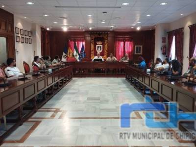El Ayuntamiento de Chipiona inicia la planificación del Carnaval 2027 con una propuesta de fechas consensuada que fija la Cabalgata para el 14 de febrero