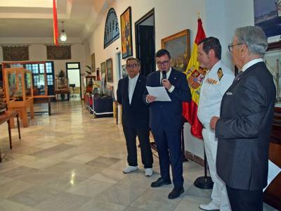 El Ateneo Social y Castrense distingue al Comandante Naval de Sevilla con su máxima distinción honorífica 