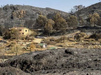 "Los Reporteros" analiza el devastador incendio de Los Gallardos en el último programa de la temporada