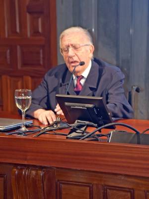 El XII «Aldabón de Sevilla» reconoce la trayectoria del Dr. José Andrés Moreno Nogueira 