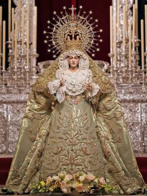  La Corona de 1971 vuelve a presidir la estampa de la Virgen de las Angustias de Alcalá del Río