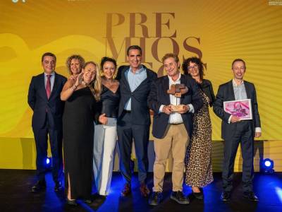El equipo de Entrenasas, en la entrega de los Premios AECC 2026 en Palma de Mallorca.