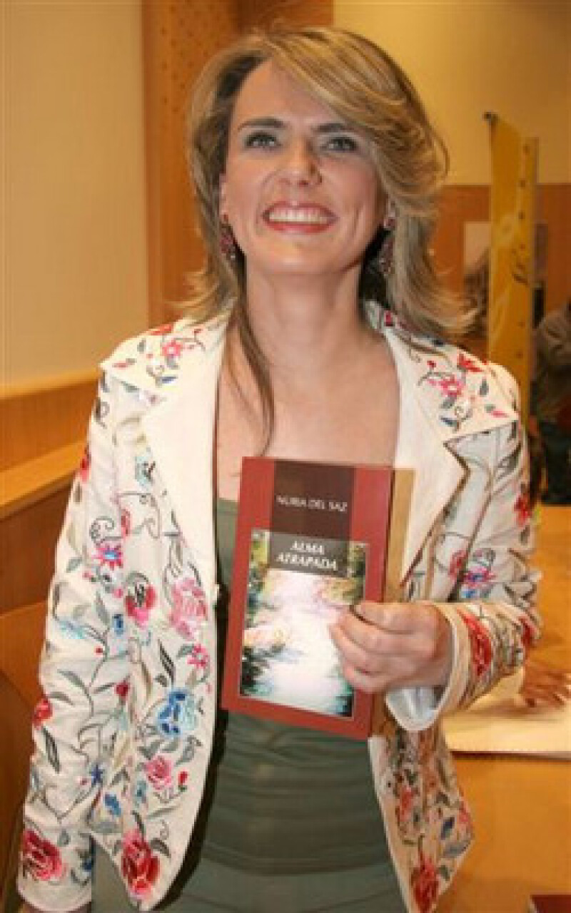 Nuria de Saz, la única presentadora invidente de España, debuta como